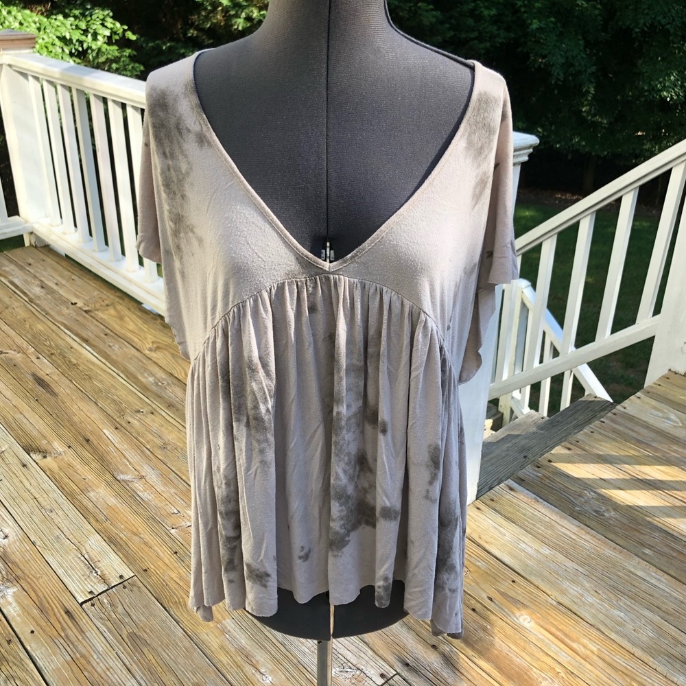 Flowy tan/brown blouse